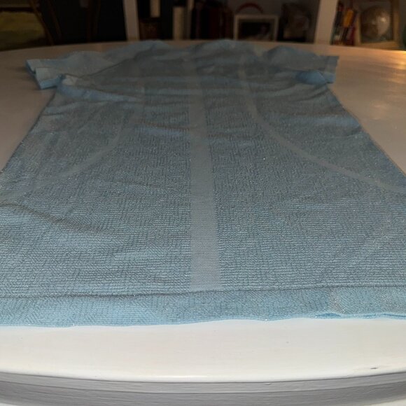 Lululemon Swifty Tech Sparkle Short Sleeve Crew Size 6 - Powder Blue with Silver - Picture 3 of 16